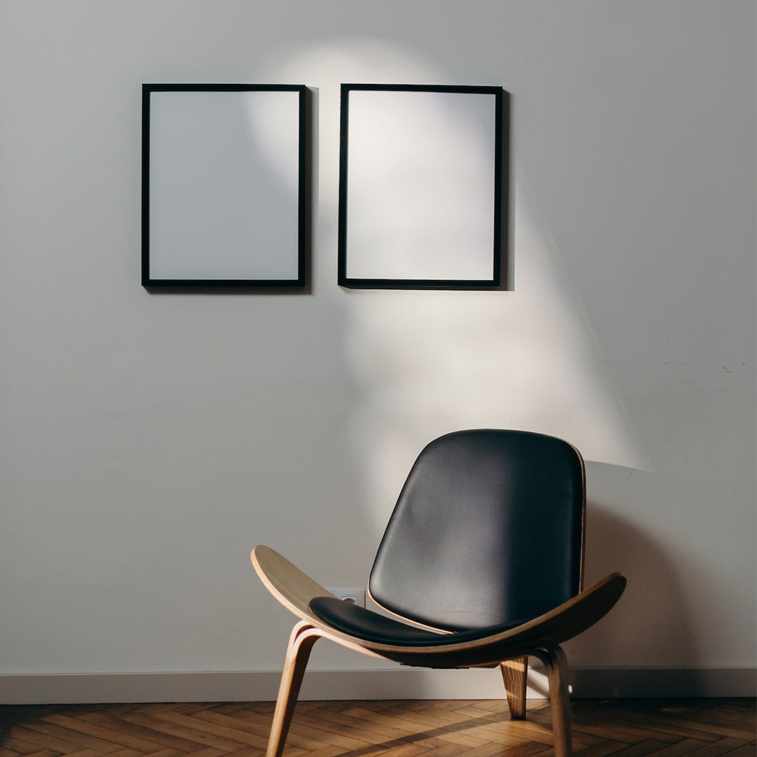 Wall Art / Clocks