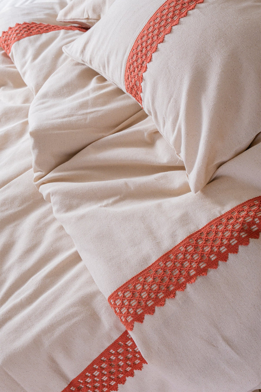 Pure Linen Lacy Duvet Cover & Pillow Set